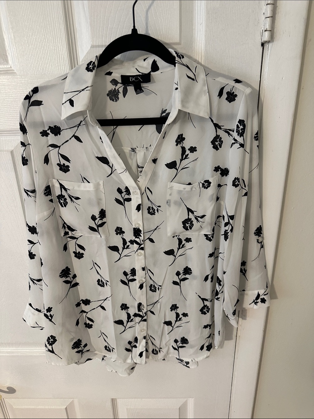BCX Black & White Floral Button-Down Shirt